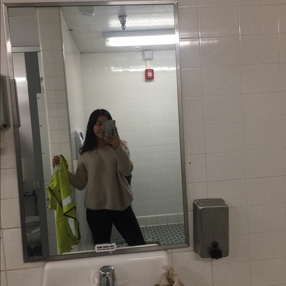 Meet your Posher, Monica - Picture 1 of 1